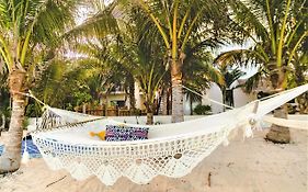La Puerta Azul Beachfront - Adults Only